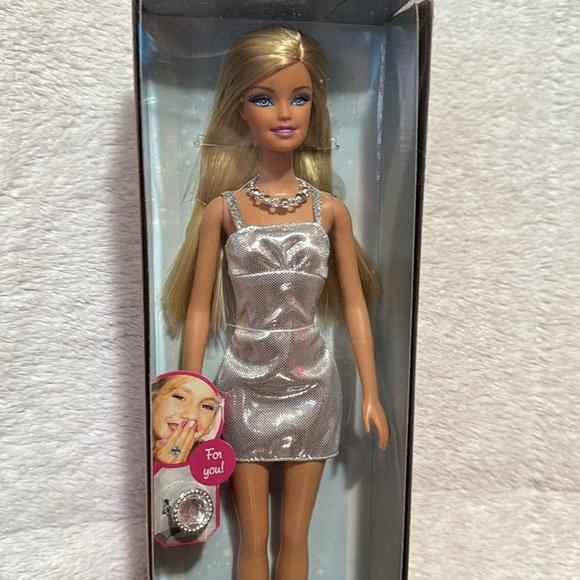 Mattel Barbie 2011 April Diamond Birthstone - Picture 7 of 8
